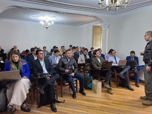 Exitosa jornada de cooperación académica con futuros diplomáticos 