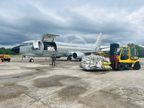 Nuevo transporte de material reciclable y de posconsumo es realizado por su Fuerza Aeroespacial Colombiana en el sur del país