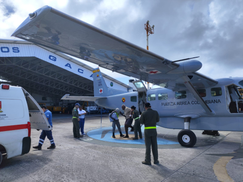 Con traslado aeromédico, su Fuerza Aeroespacial Colombina salvaguarda la salud de residente de Providencia