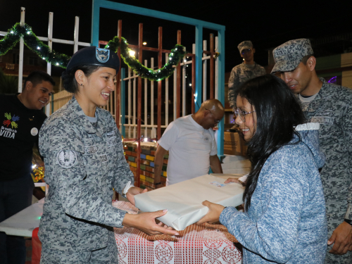 Operación Gratitud: El Regalo de la Navidad tocó las puertas de la infancia en Bogotá