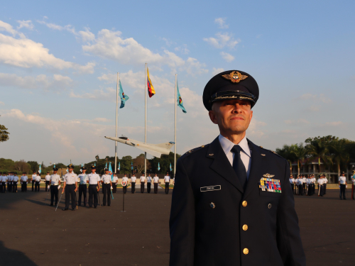En ceremonia militar fue reconocido el nuevo comandante del Comando Aéreo de Combate No. 7