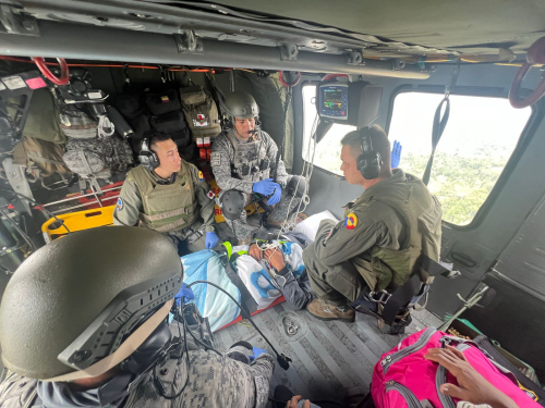 Hombre que requería atención médica especializada, fue evacuado por la Fuerza Aeroespacial Colombiana 