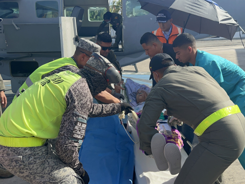 Evacuación aeromedica de una paciente de 87 años desde Providencia hasta San Andrés