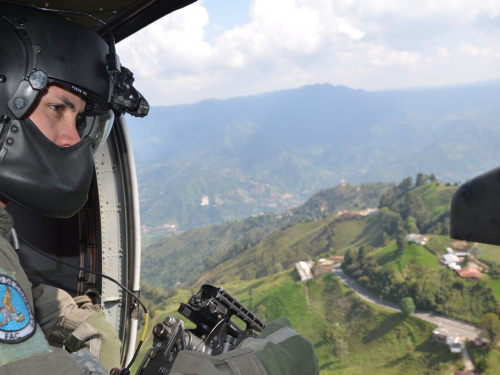 Durante la semana mayor, aeronaves de su Fuerza Aérea Colombiana brindaran seguridad desde el aire  