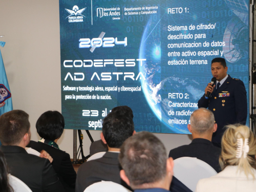 Fuerza Aérea y Universidad de los Andes proponen reto en innovación tecnológica para jóvenes estudiantes
