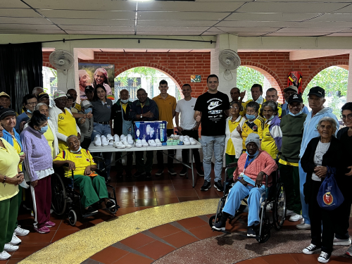 Abuelitos del municipio de Candelaria vivieron un día especial con su Fuerza Aérea Colombiana 