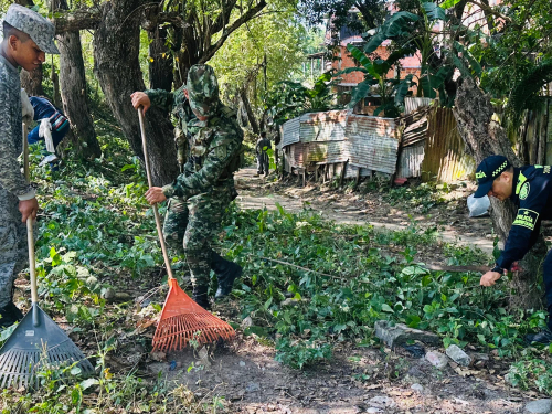 Unidos por el Medio Ambiente: Jornada de Embellecimiento zonas aledañas Caño Lavapatas