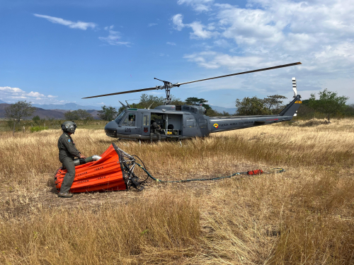 Intensivos esfuerzos en la extinción de incendios forestales en el Huila