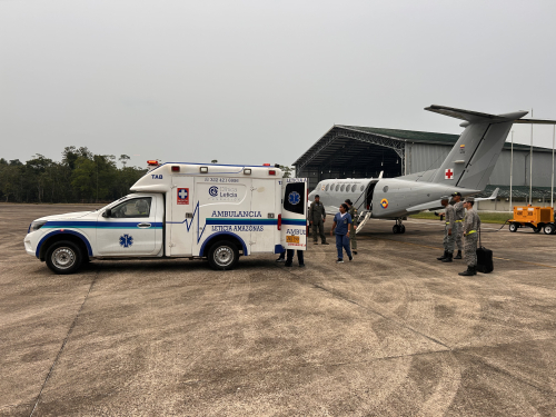 Mujer con problemas cardiacos fue transportada desde Leticia por su Fuerza Aérea