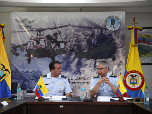 Colombia y Ecuador fortalecen cooperación aérea, tras exitosa reunión bilateral