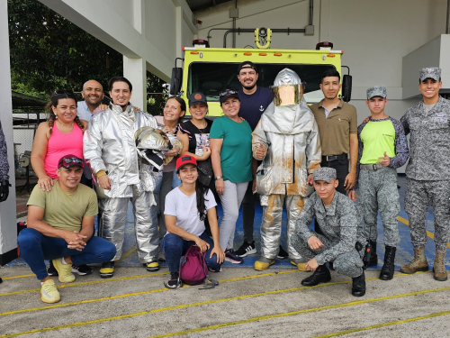 Jóvenes casanareños conocen las capacidades de la Fuerza Aérea en el oriente colombiano