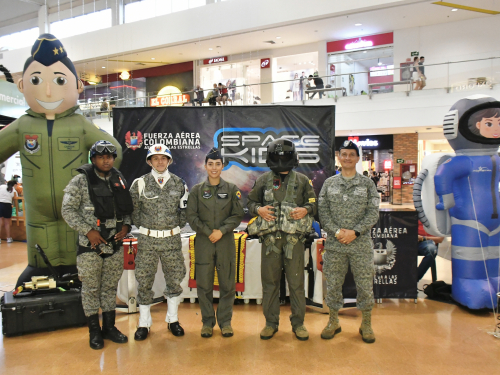 Caqueteños conocieron capacidades de la Fuerza Aérea por  el centésimo quinto aniversario 