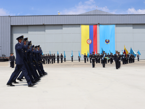 Centenario del Comando Aéreo de Mantenimiento engalana el cielo de Madrid, Cundinamarca
