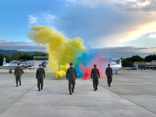 Cinco nuevos pilotos militares: un sueño alcanzado con disciplina y determinación