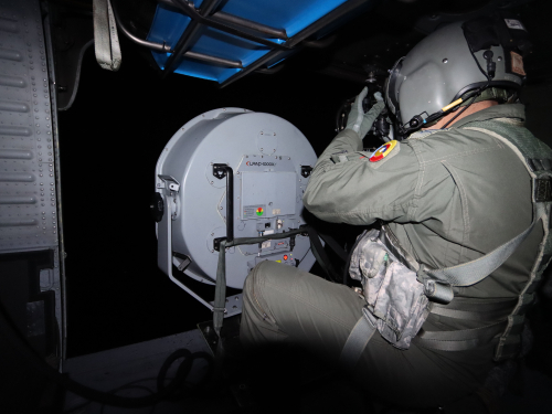 En desarrollo de la Operación Nebulosa que adelantan las Fuerzas Militares en el sur del departamento de Meta, las misiones de perifoneo aéreo efectuadas por la Fuerza Aeroespacial Colombiana continúan debilitando las estructuras alias Iván Mordisco.