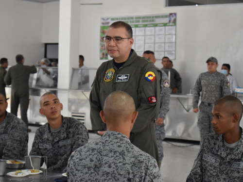 Soldados Profesionales en Puerto Salgar, celebran aniversario 105  de su Fuerza Aeroespacial