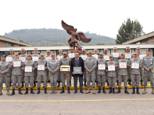 Soldado Profesional de Riohacha obtiene el primer puesto en curso de armamento terrestre