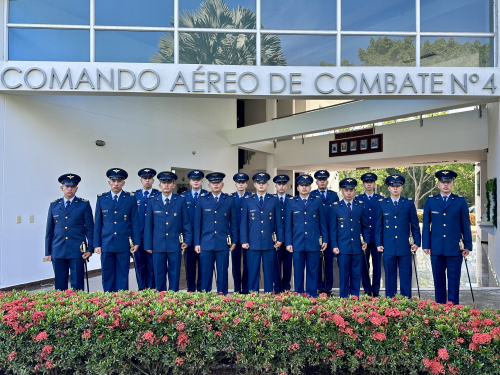 Futuros Oficiales de la Fuerza Aeroespacial Colombiana inician curso básico de helicópteros