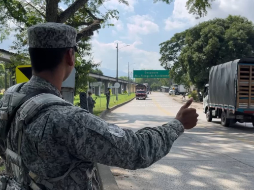 Misiones aéreas y terrestres refuerzan seguridad durante el primer puente festivo 2025