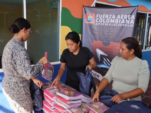 Entrega de kits escolares impulsa el regreso a clases en Soledad, Atlántico