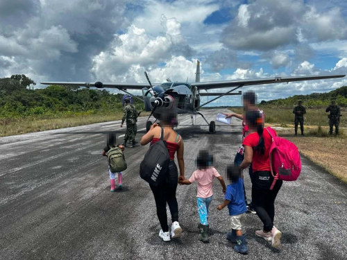 Traslado aéreo de menores en Amazonas para su bienestar y protección