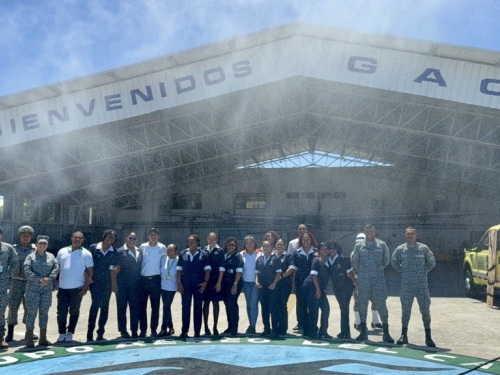 Un viaje educativo sobre la aviación y la defensa en San Andrés