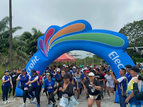 Carrera deportiva en Leticia, Amazonas, celebra la fuerza de las mujeres