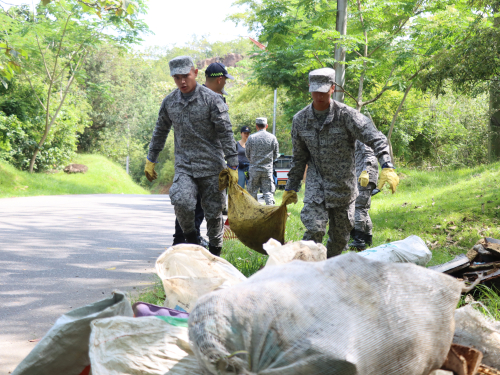 Autoridades unen esfuerzos para recuperar espacios afectados por residuos en Melgar