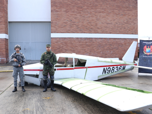 Incautación de dos aeronaves en taller clandestino en Chía, Cundinamarca