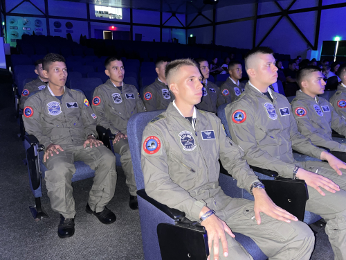 ¿Sabe qué fases debe superar un alumno para ser piloto militar?