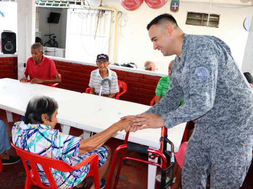 Visita a hogar geriátrico reconfortó el corazón de varios abuelitos cerriteños