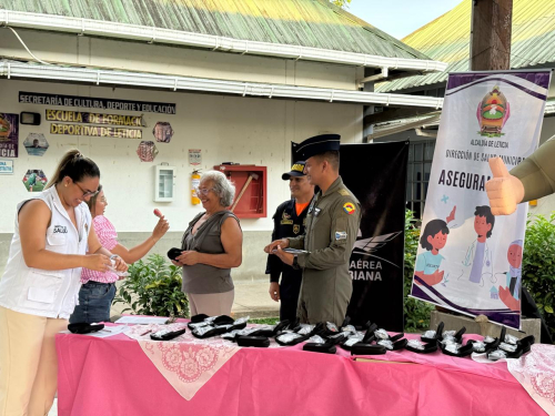 Entrega de más de 40 gafas mejora salud visual en el Amazonas
