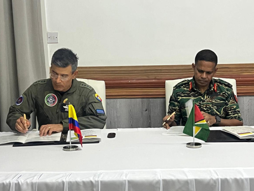 Nueva alianza entre Colombia y Guyana refuerza la seguridad aérea en la región