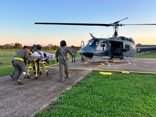 Traslado aeromédico oportuno preservó la vida de joven en Caquetá