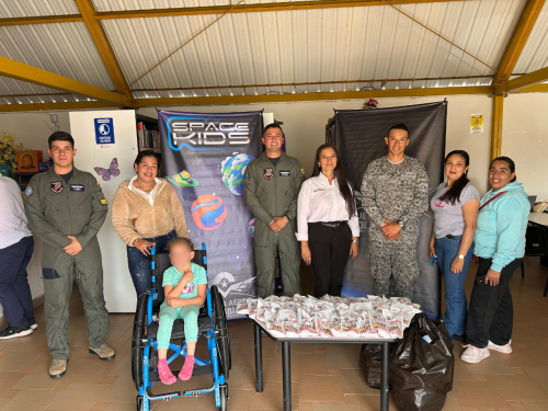 Habitantes de Icononzo reciben beneficios gracias al trabajo de la Fuerza Aeroespacial Colombiana