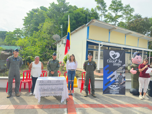 Plan Corazón Amigo renueva escuela rural y la abastece de agua potable