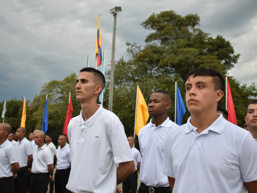 Jóvenes colombianos forjan su futuro como Soldados Profesionales de la Fuerza Aeroespacial