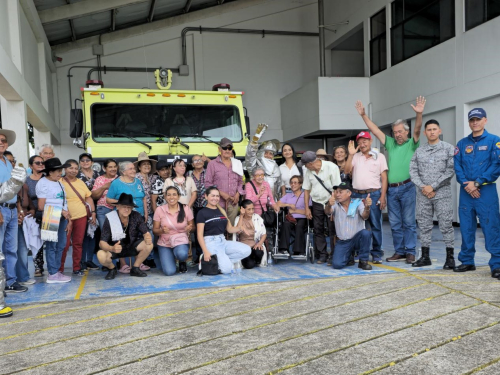 Adultos mayores de Casanare visitaron la Casa de los Centauros del Aire Adultos mayores de Casanare visitaron la Casa de los Centauros del Aire