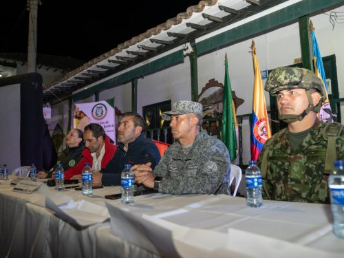 El Comando Aéreo de Mantenimiento contribuye a la seguridad en Madrid, Cundinamarca