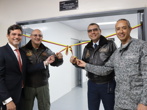 Fuerza Aeroespacial Colombiana inaugura Banco de Generadores para fortalecer las operaciones aéreas