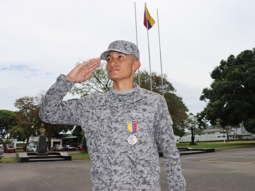 “He tenido el honor de portar con orgullo el uniforme” Soldado Humo