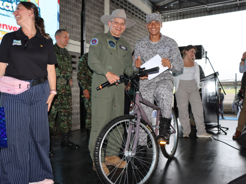 El Correo de la Gratitud aterrizó en la Base Aérea de Apiay