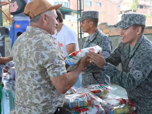 Inicia el recorrido de la Operación Gratitud con 300 mercados en Icononzo y Coyaima