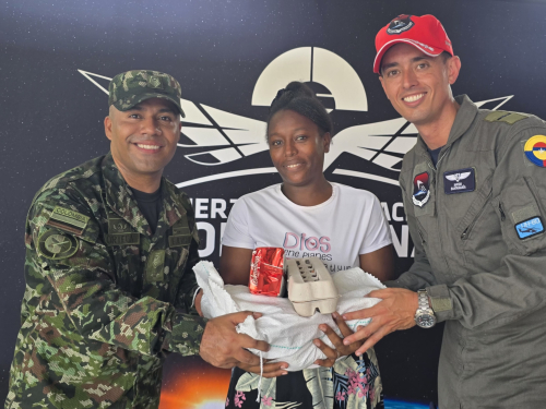 La Navidad aterrizó en Quibdó con la Operación Gratitud