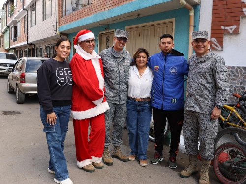 Fuerza Aeroespacial Colombiana adelantó la campaña navideña “Operación Gratitud” en Madrid, Cundinamarca
