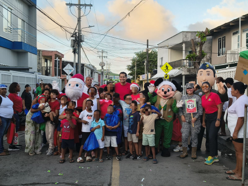 Operación Gratitud ilumina la navidad de niños del Archipiélago