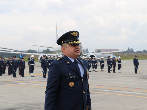 Brigadier General John Henry López, nuevo Comandante del Comando Aéreo de Transporte Militar 