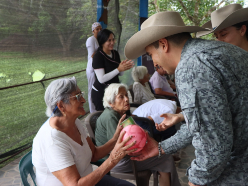 Una jornada de integración que fortalece sonrisas y bienestar en La Llanerita 