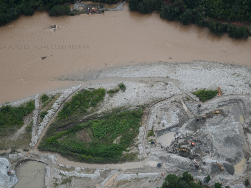 Operación coordinada frena minería ilegal y afecta economías criminales en Chaparral