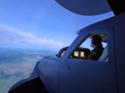 Formación de Pilotos se fortalece con simulador de la aeronave C-208 Caravan en Casanare